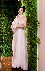 Thổn thức trước nét dịu dàng của Hoa hậu Đền Hùng Giáng My