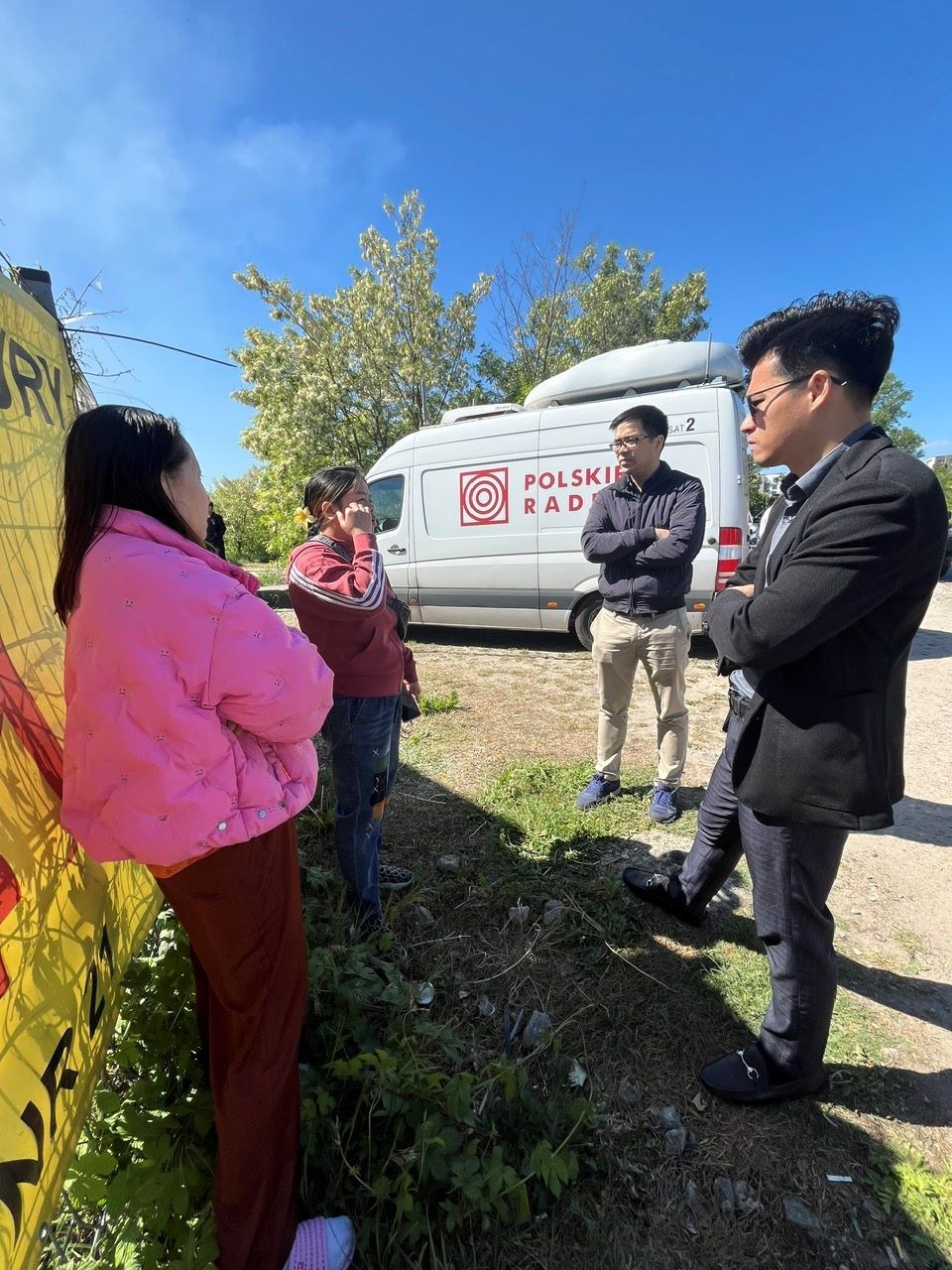 Đại sứ Hà Hoàng Hải: Tạo điều kiện thuận lợi nhất cho bà con cấp đổi các giấy tờ