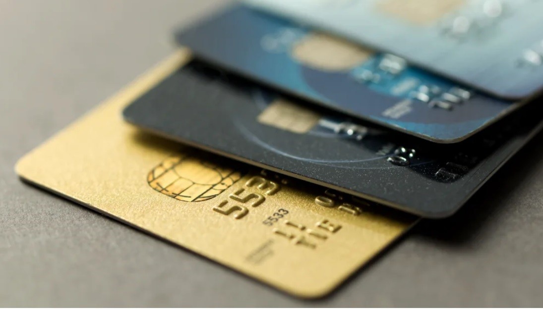 Lạm phát tăng cao, Gen Z Mỹ 'oằn mình' gánh nợ Lạm phát tăng cao, Gen Z Mỹ 'oằn mình' gánh nợ