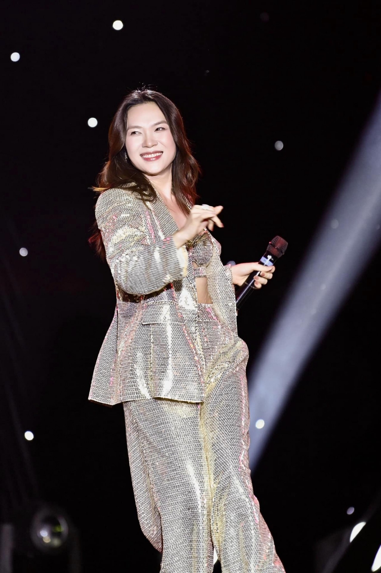 Thần thái đỉnh cao trên sân khấu của ca sĩ Mỹ Tâm