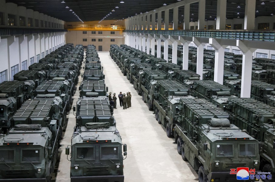 Bán đảo Triều Tiên: Chủ tịch Kim Jong-un nhấn mạnh bước đột phá cho quân đội, Mỹ nói bất đắc dĩ tăng gấp đôi hợp tác cùng Nhật-Hàn Bán đảo Triều Tiên: Chủ tịch Kim Jong-un nhấn mạnh bước đột phá cho quân đội, Mỹ nói bất đắc dĩ tăng gấp đôi hợp tác cùng Nhật-Hàn