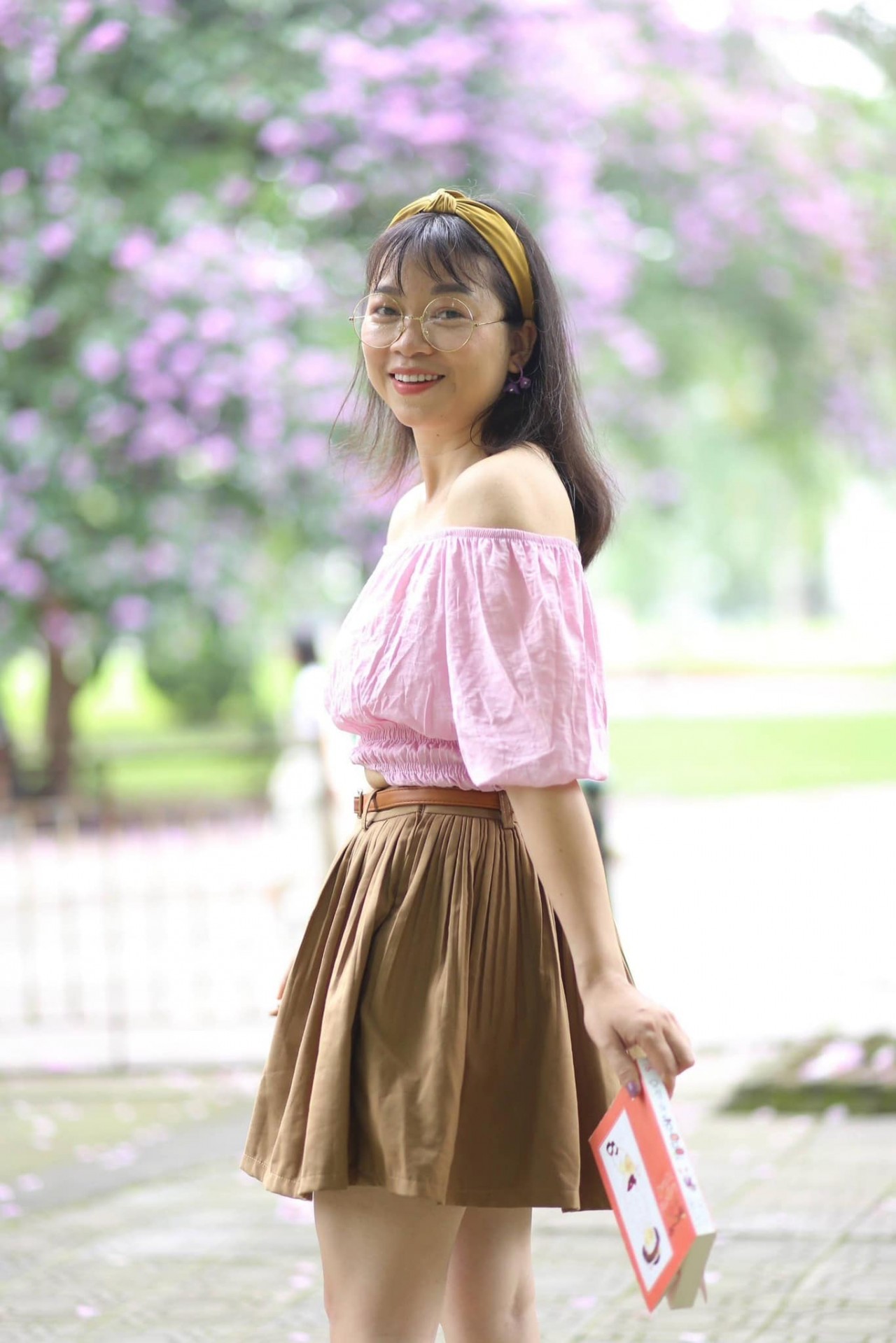 Hoa bằng lăng 'nhuộm' tím phố phường Hà Nội