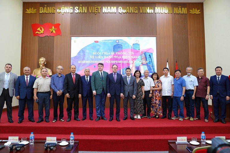 Thúc đẩy tình hữu nghị Việt Nam-Liên bang Nga trong tình hình mới Thúc đẩy tình hữu nghị Việt Nam-Liên bang Nga trong giai đoạn mới