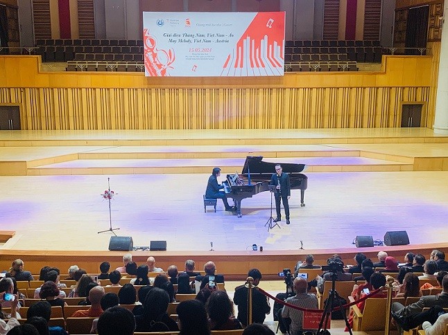 Giai điệu tháng Năm ấm tình hữu nghị Việt Nam-Áo Giai điệu tháng Năm ấm tình hữu nghị Việt Nam-Áo