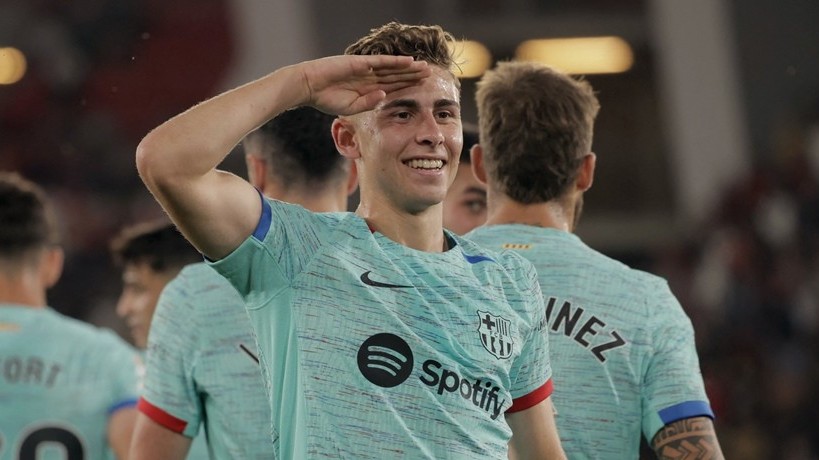 La Liga: Fermin Lopez  ghi cú đúp bàn thắng, Barca thắng dễ Almeria