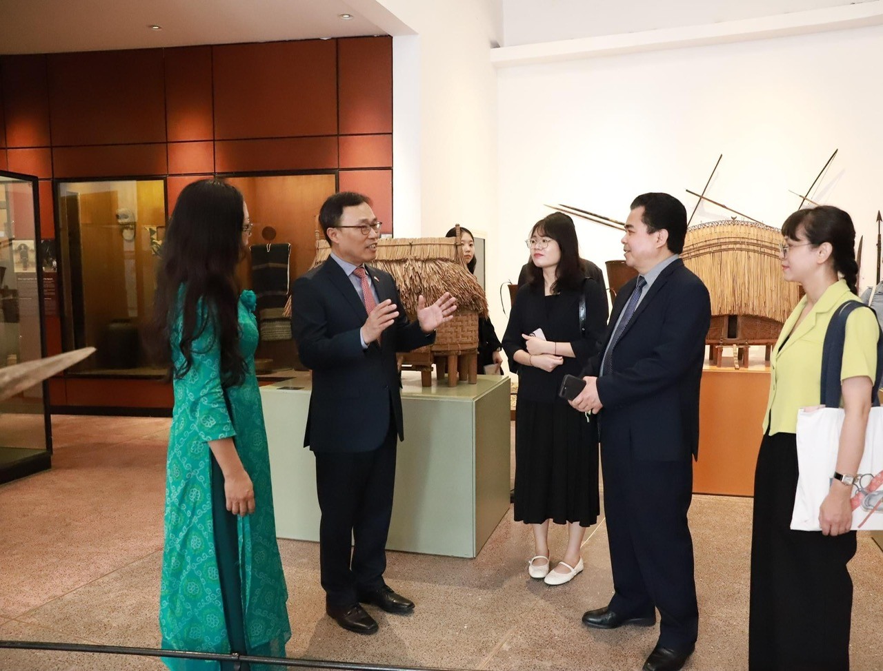 Nền tảng vững chắc trong quan hệ Việt-Hàn Nền tảng vững chắc trong quan hệ Việt-Hàn