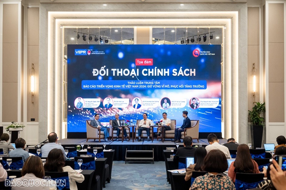 Kinh tế Việt Nam đang chứng kiến sự phục hồi của xuất nhập khẩu và đầu tư nước ngoài Kinh tế Việt Nam đang chứng kiến sự phục hồi của xuất nhập khẩu và đầu tư nước ngoài