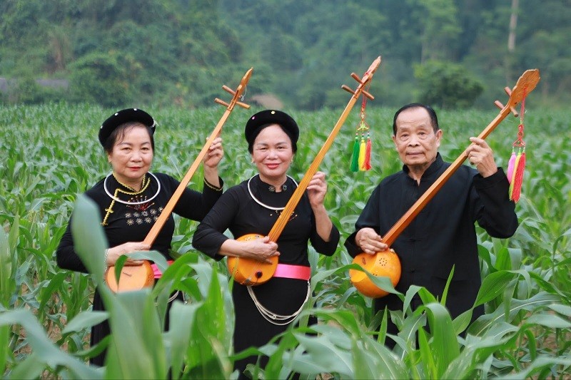 Những người truyền giữ hát Then ở xứ Tuyên Những người truyền giữ hát Then ở xứ Tuyên