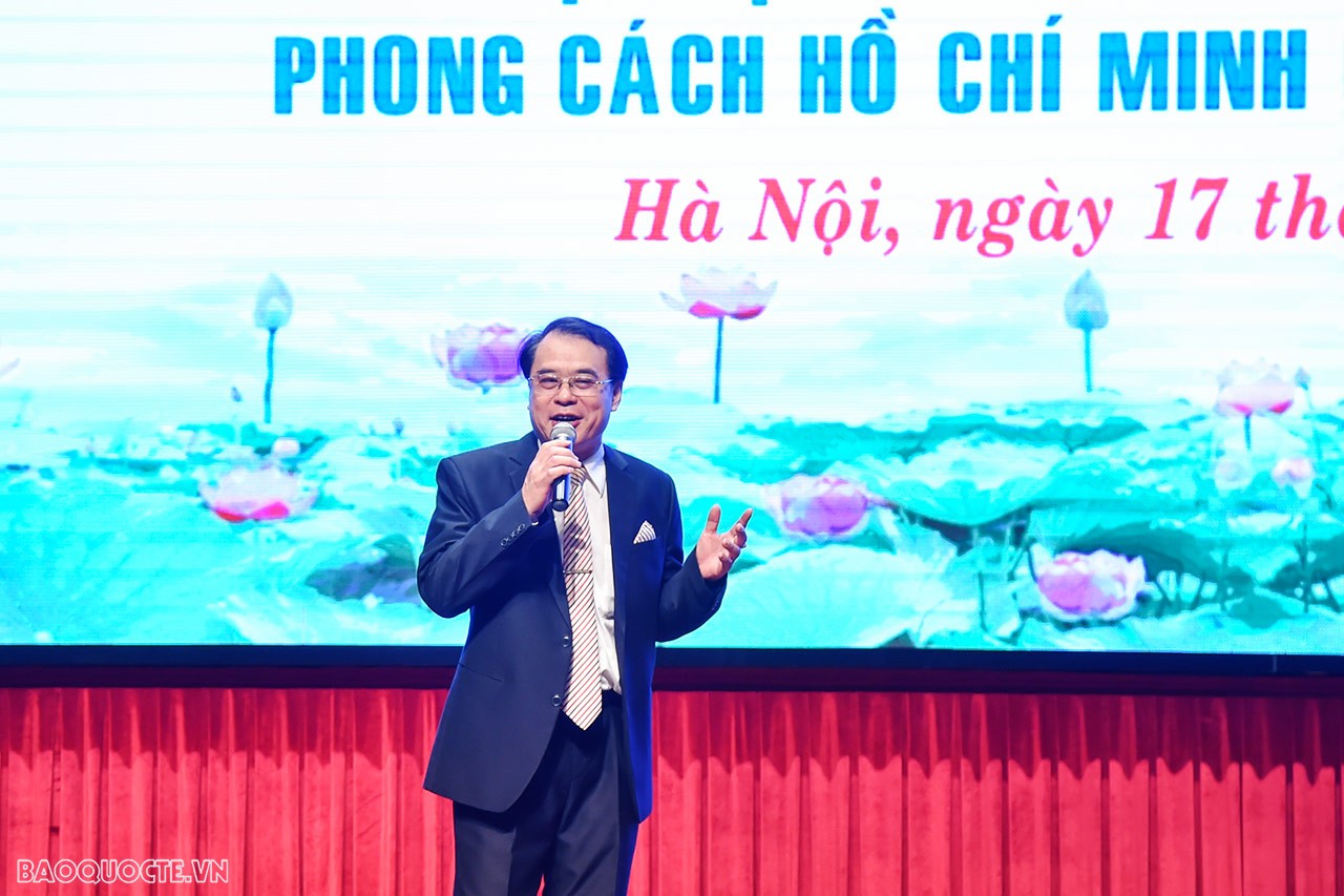 Phát động thi đua ‘cán bộ, đảng viên Đảng bộ Bộ Ngoại giao học tập và làm theo phong cách ngoại giao Hồ Chí Minh’ Phát động thi đua ‘cán bộ, đảng viên Đảng bộ Bộ Ngoại giao học tập và làm theo phong cách ngoại giao Hồ Chí Minh’
