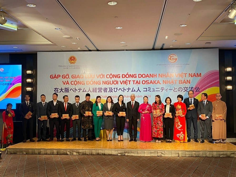 TP. Hồ Chí Minh tăng cường kết nối với cộng đồng người Việt tại TP. Osaka, Nhật Bản TP. Hồ Chí Minh tăng cường kết nối với cộng đồng người Việt tại Osaka, Nhật Bản
