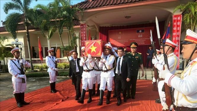 Đưa 12 hài cốt liệt sĩ hy sinh tại Nam Lào hồi hương