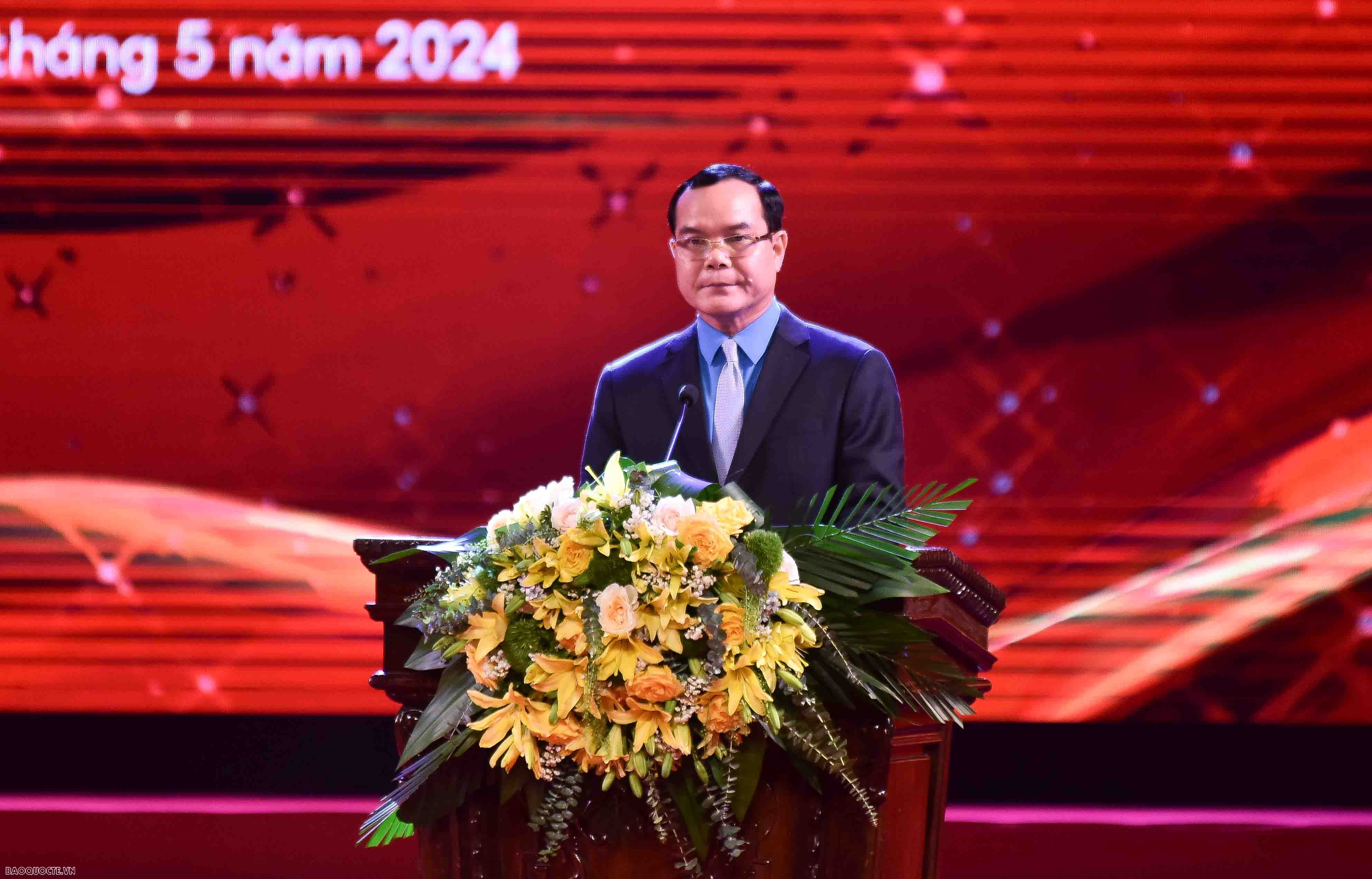 Vụ Ngoại giao Văn hóa và UNESCO được vinh danh tại Chương trình Vinh quang Việt Nam Vụ Ngoại giao Văn hóa và UNESCO được vinh danh tại Chương trình Vinh quang Việt Nam