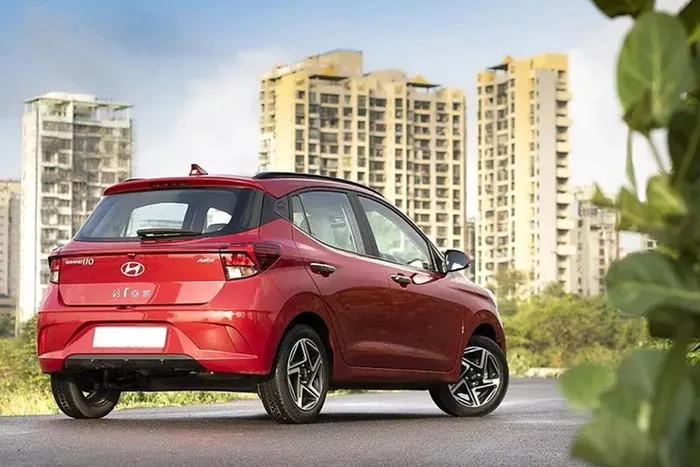 Đuôi xe Hyundai Grand i10 bản nâng cấp có thiết kế lại theo hướng tinh tế hơn Đuôi xe Hyundai Grand i10 bản nâng cấp có thiết kế lại theo hướng tinh tế hơn