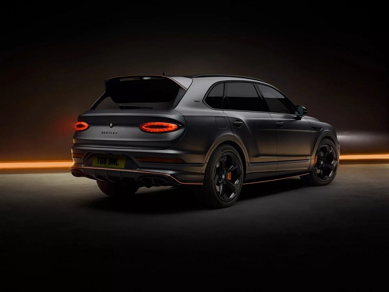 Bentley Bentayga S Black Edition chốt giá gần 17 tỷ đồng tại Việt Nam Bentley Bentayga S Black Edition chốt giá gần 17 tỷ đồng tại Việt Nam