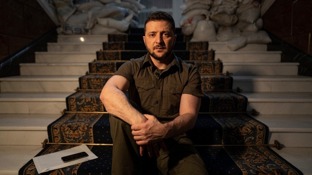 Tình hình Ukraine: Tổng thống Zelensky thay thế tư lệnh lục quân, bất ngờ đổi quan điểm với 'chiếc ô NATO', sẵn sàng nhượng đất cho Nga?