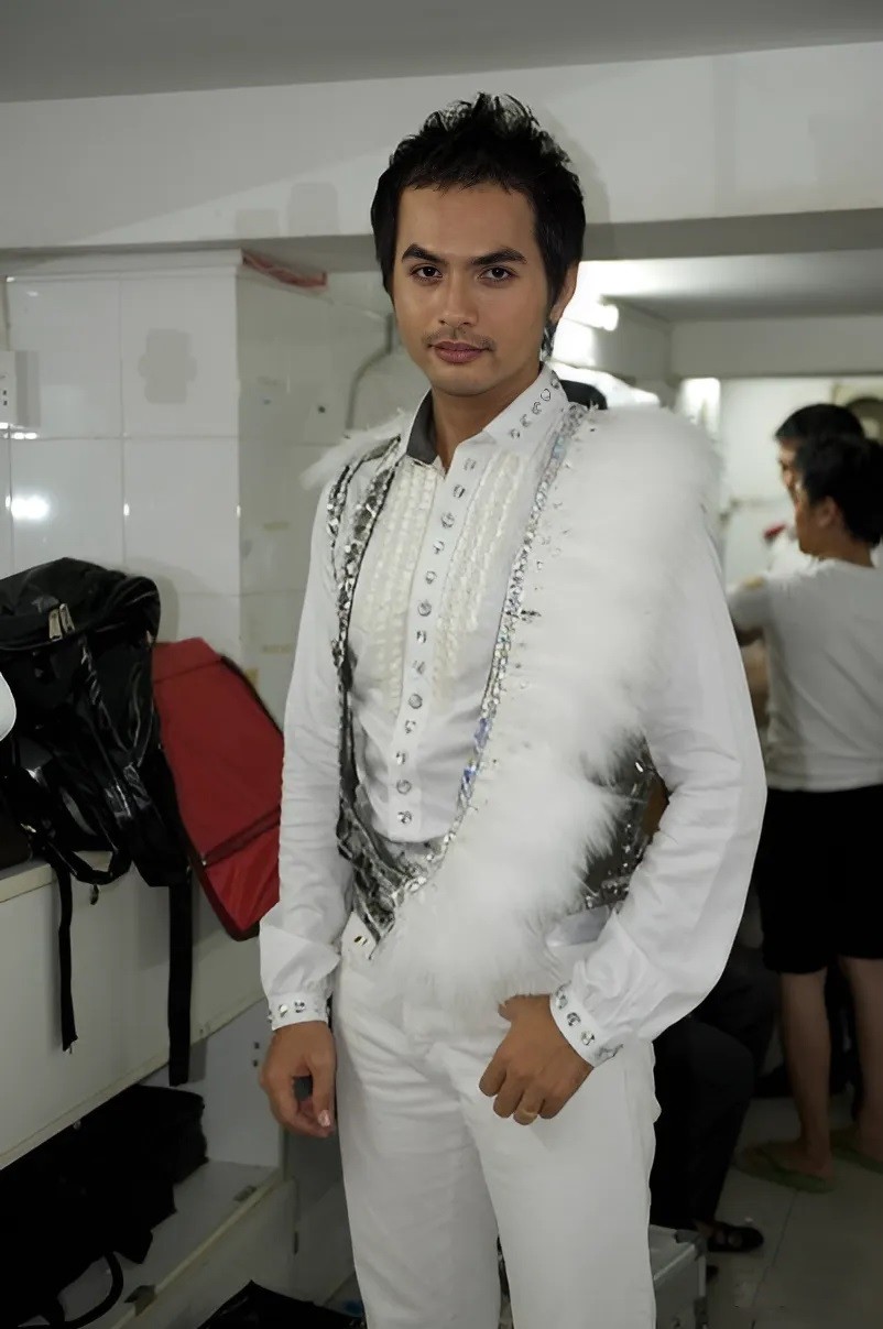 Sự nghiệp cố người mẫu Đức Tiến Sự nghiệp cố người mẫu Đức Tiến