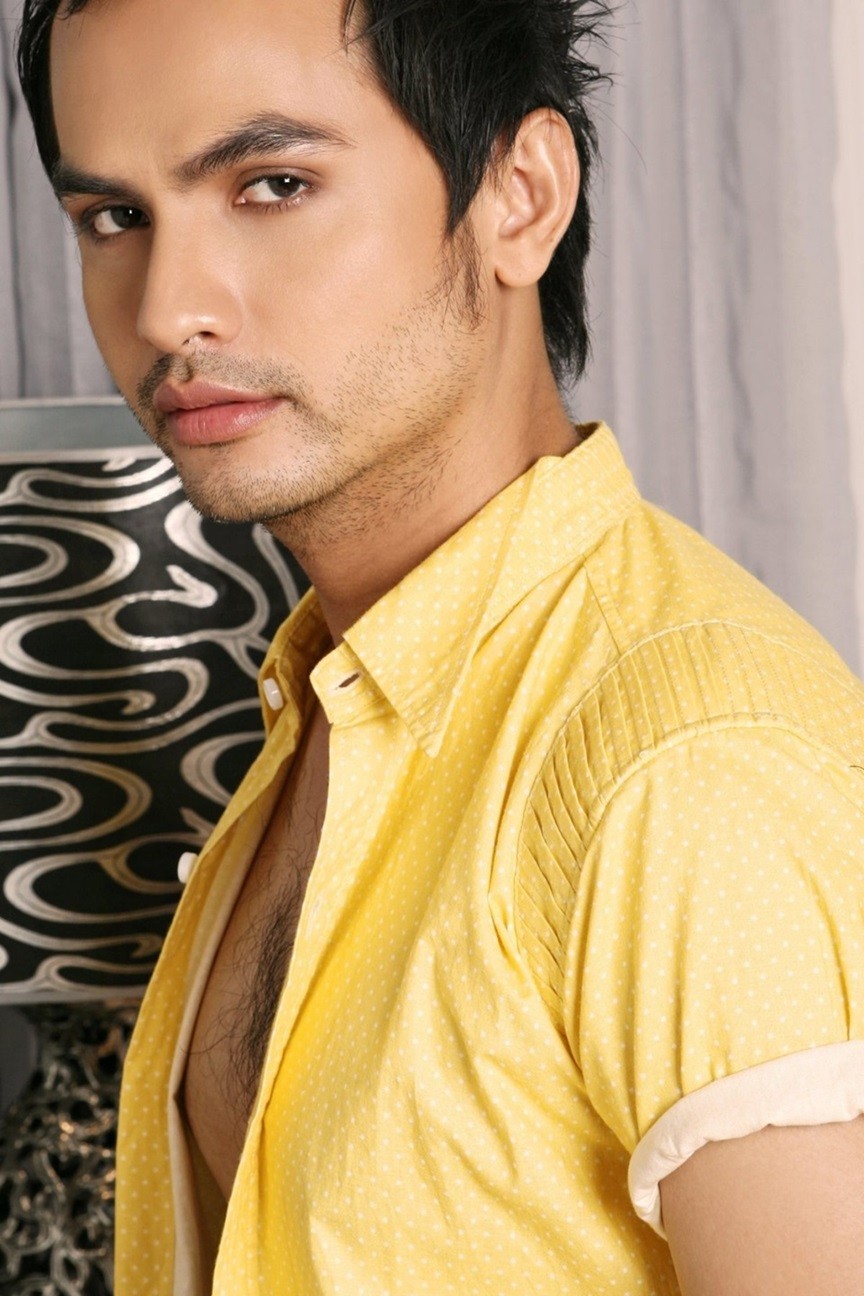 Sự nghiệp cố người mẫu Đức Tiến Sự nghiệp cố người mẫu Đức Tiến