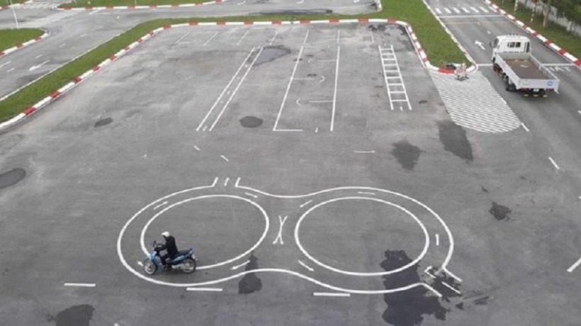 Có bắt buộc thi lại giấy phép lái xe A1 cũ cấp trước ngày 1/1/2025 không?