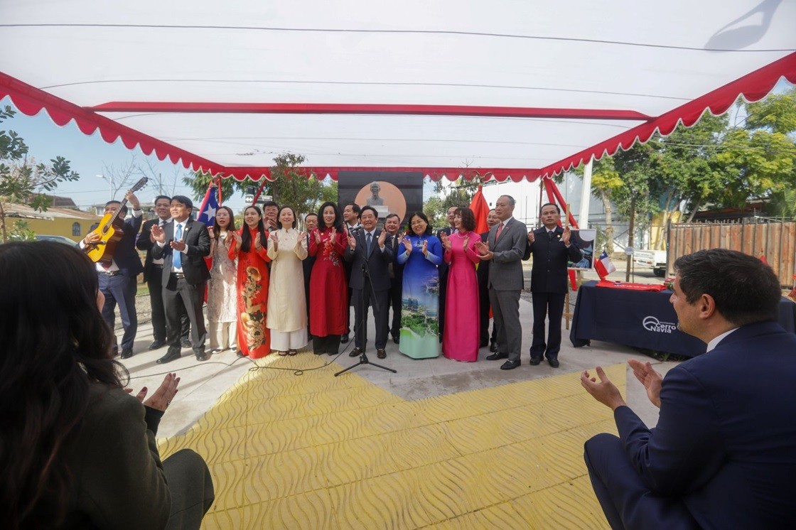 Khánh thành công trình tôn tạo công viên Hồ Chí Minh tại thủ đô Santiago, Chile Khánh thành công trình tôn tạo công viên Hồ Chí Minh tại thủ đô Santiago, Chile