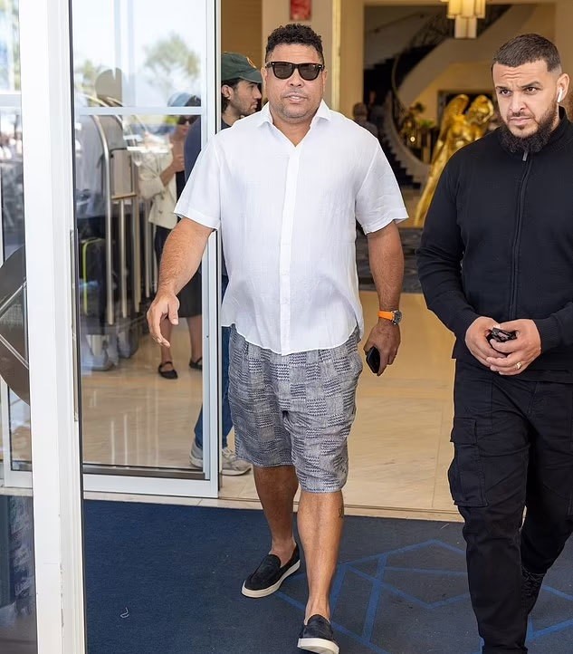 Huyền thoại bóng đá Ronaldo và vợ siêu mẫu dự Liên hoan phim Cannes 2024 Huyền thoại bóng đá Ronaldo và vợ siêu mẫu dự Liên hoan phim Cannes 2024