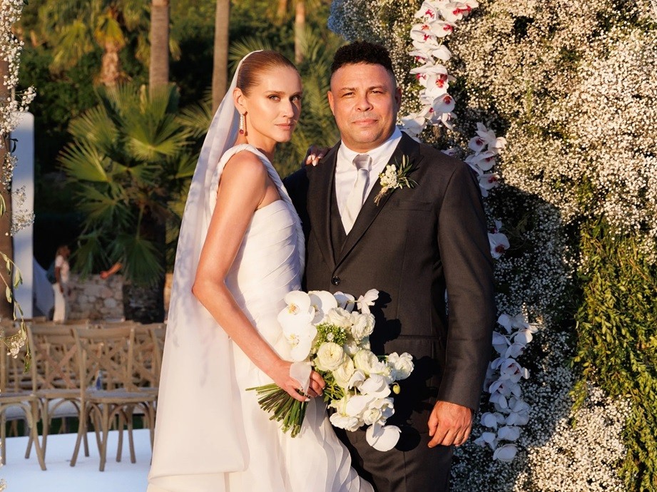 Huyền thoại bóng đá Ronaldo và vợ siêu mẫu dự Liên hoan phim Cannes 2024 Huyền thoại bóng đá Ronaldo và vợ siêu mẫu dự Liên hoan phim Cannes 2024