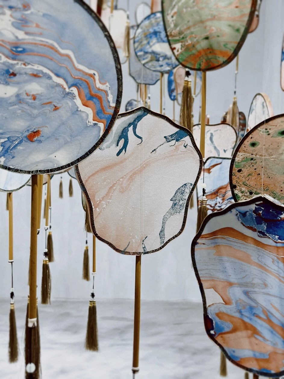 Quạt sơn mài – sản phẩm nghệ thuật thủ công độc đáo ở Trung Quốc Quạt sơn mài – sản phẩm nghệ thuật thủ công độc đáo ở Trung Quốc