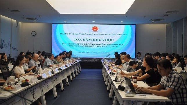 Phương pháp và kỹ năng - 'chìa khóa' trong nghiên cứu quan hệ quốc tế của Việt Nam