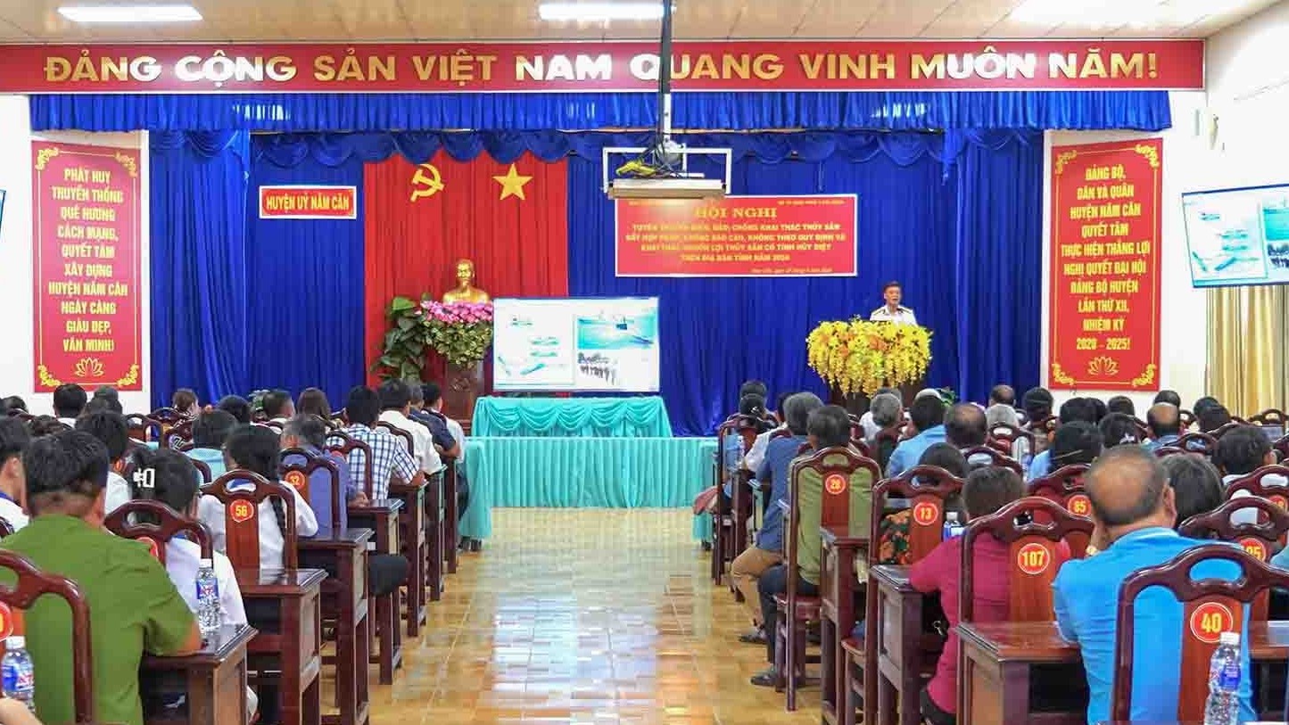 Vùng 5 Hải quân thông tin về tình hình biển, đảo tại tỉnh Cà Mau