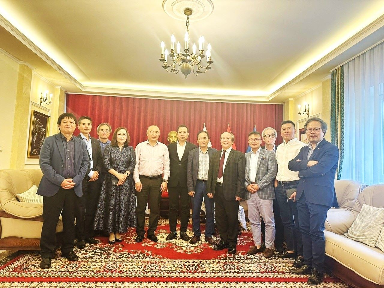 Lãnh đạo Uỷ ban Nhà nước về NVNONN trực tiếp thăm hỏi, động viên bà con trong vụ cháy tại Ba Lan Lãnh đạo Uỷ ban Nhà nước về NVNONN trực tiếp thăm hỏi, động viên bà con trong vụ cháy tại Ba Lan