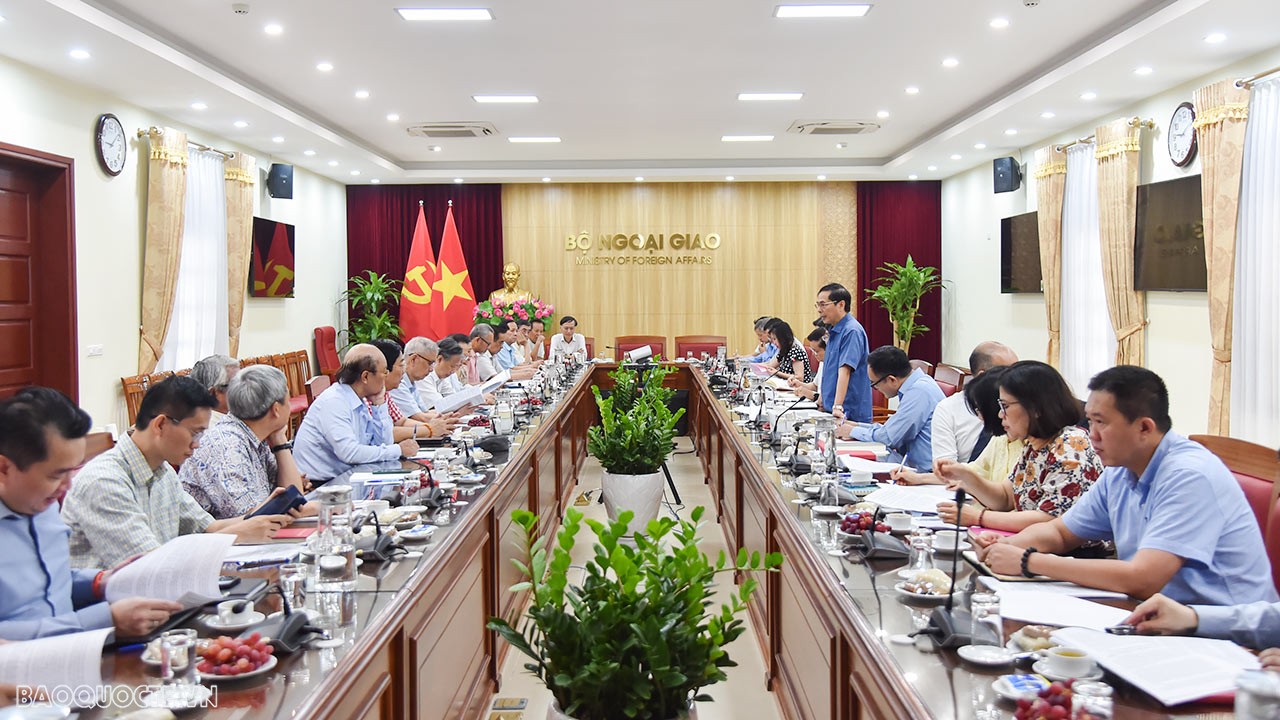 Bộ Ngoại giao tổ chức Hội nghị lấy ý kiến đóng góp cho Đề cương Báo cáo chính trị tại Đại hội lần thứ XIV Bộ Ngoại giao tổ chức Hội nghị lấy ý kiến đóng góp cho Đề cương Báo cáo chính trị tại Đại hội Đảng lần thứ XIV