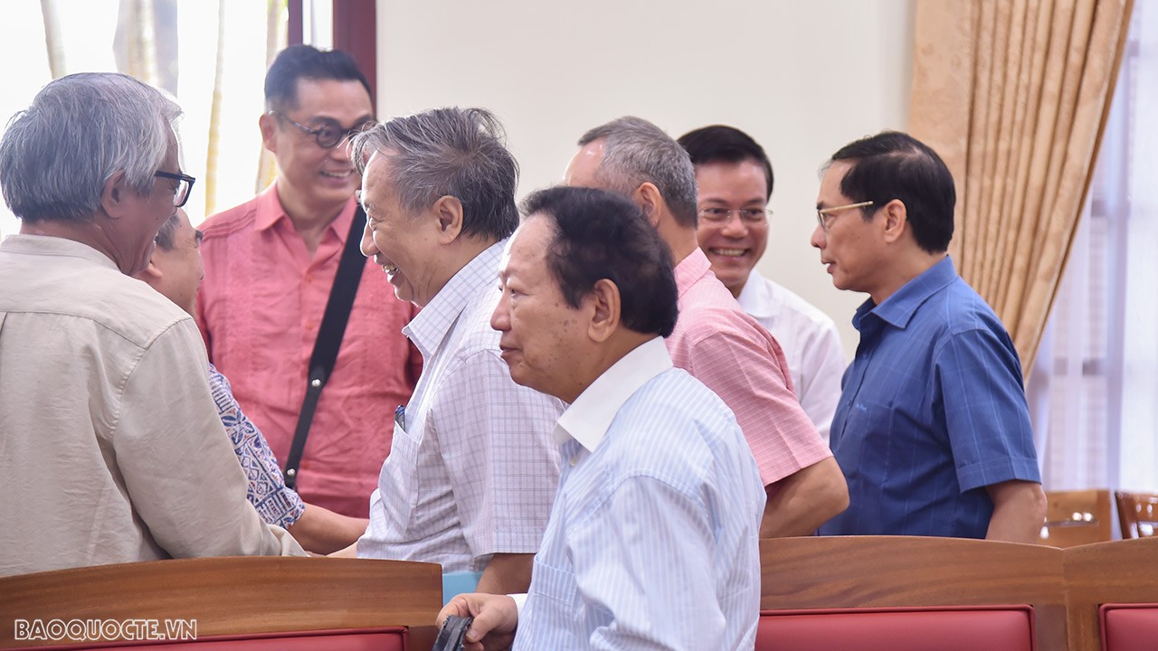 Bộ Ngoại giao tổ chức Hội nghị lấy ý kiến đóng góp cho Đề cương Báo cáo chính trị tại Đại hội lần thứ XIV Bộ Ngoại giao tổ chức Hội nghị lấy ý kiến đóng góp cho Đề cương Báo cáo chính trị tại Đại hội Đảng lần thứ XIV