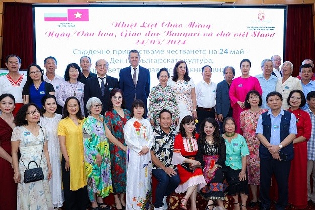 Lan toả chữ viết, giáo dục và văn hóa Bulgaria tại Việt Nam Lan toả chữ viết, giáo dục và văn hóa Bulgaria tại Việt Nam
