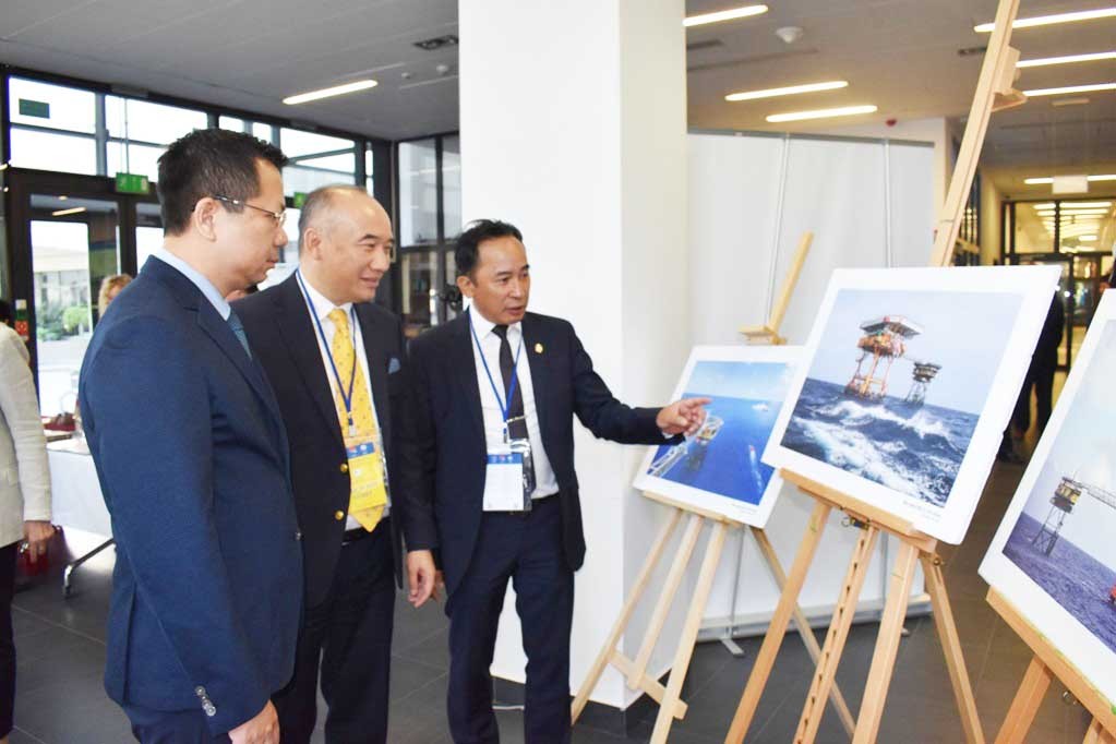 Hội thảo quốc tế 'Biển Đông, Việt Nam - Nghiên cứu, hợp tác và phát triển' tại Ba Lan