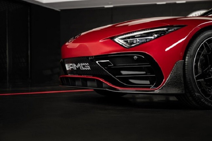 Cận cảnh Mercedes-AMG PureSpeed hoàn toàn mới, giới hạn chỉ 250 chiếc Cận cảnh Mercedes-AMG PureSpeed hoàn toàn mới, giới hạn chỉ 250 chiếc