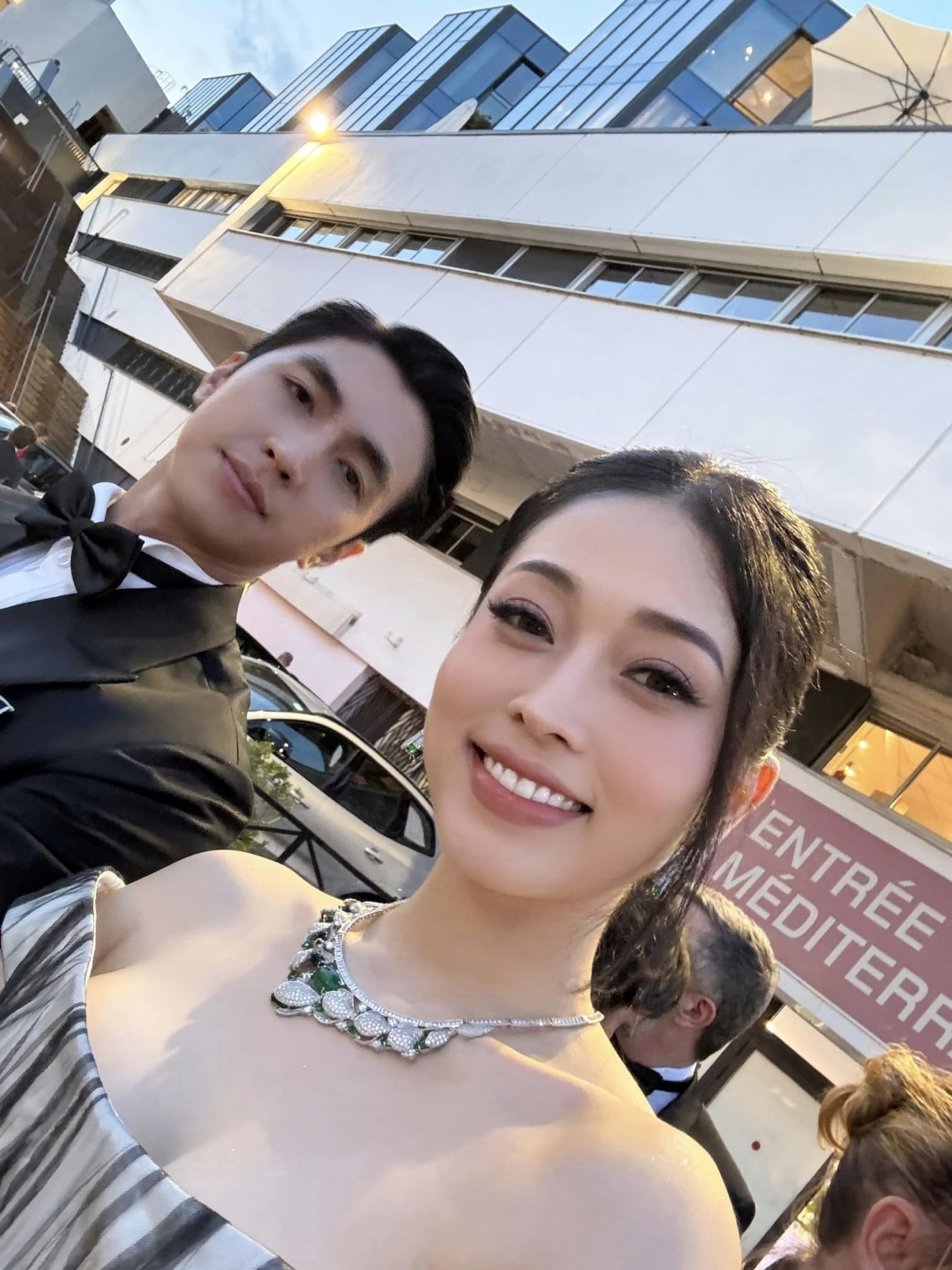 Á hậu Phương Nga