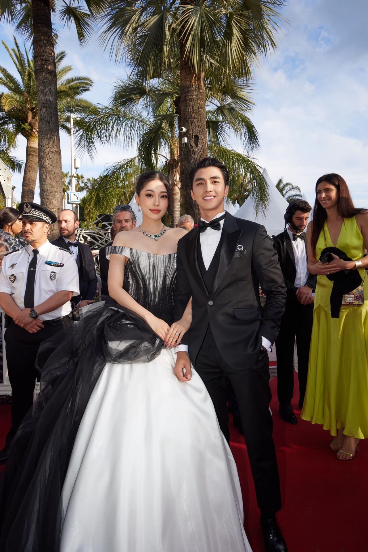 Á hậu Phương Nga sánh bước bên ông xã tại LHP Cannes 2024