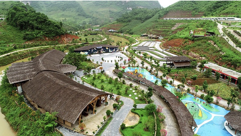 Toàn cảnh Mộc châu Island.