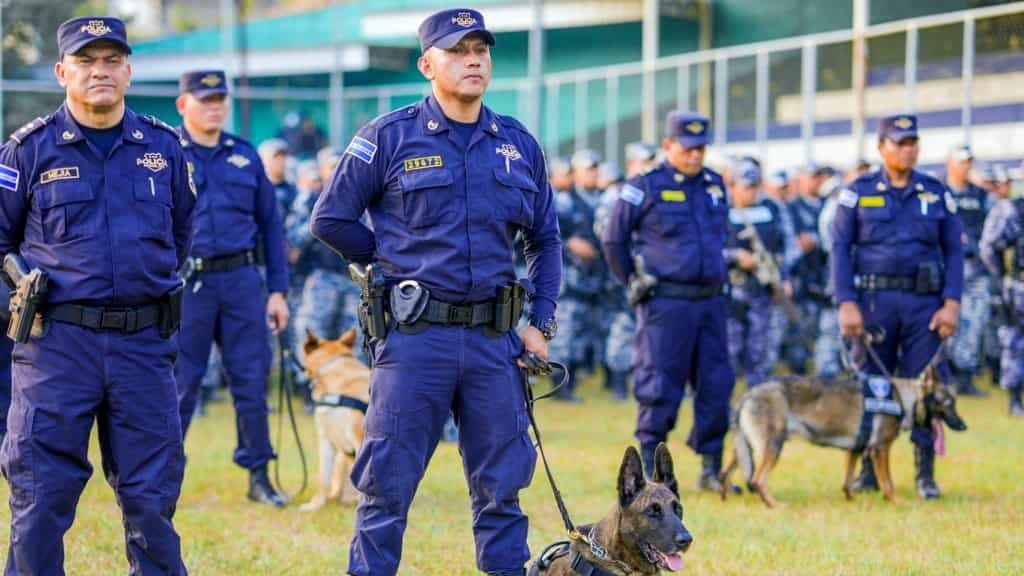 Lực lượng chức năng El Salvador đột kích các hang ổ tội phạm