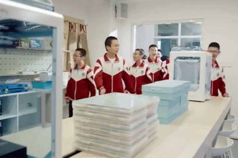 “Lớp học tương lai” nhằm mục đích thu hẹp khoảng cách trong giáo dục AI ở nông thôn và có thể đóng một vai trò trong tham vọng công nghệ của Trung Quốc. Ảnh: Tencent