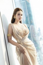 Ngắm diễn viên Phan Minh Huyền gợi cảm trong bộ ảnh mới