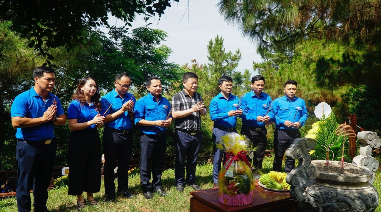 Đoàn Thanh niên Bộ Ngoại giao phối hợp tổ chức Lễ ra quân Chiến dịch tình nguyện Hè 2024 Đoàn Thanh niên Bộ Ngoại giao phối hợp tổ chức Lễ ra quân Chiến dịch tình nguyện Hè 2024