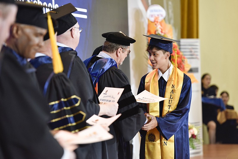 25 triệu USD học bổng được trao cho học sinh hệ thống trường quốc tế Hoa Kỳ APU tốt nghiệp niên khóa 2024