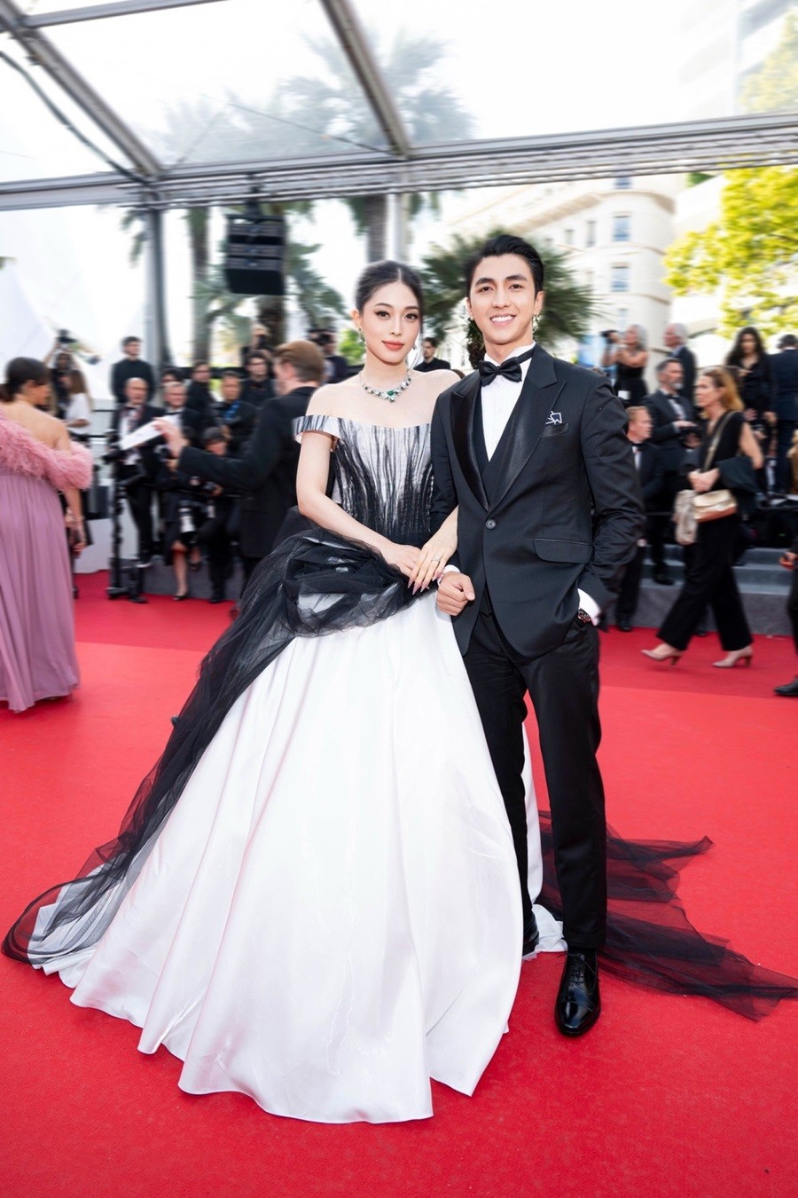 6 thiết kế đầm NTK Lê Thanh Hòa trên thảm đỏ LHP Cannes 2024 6 thiết kế đầm NTK Lê Thanh Hòa trên thảm đỏ LHP Cannes 2024