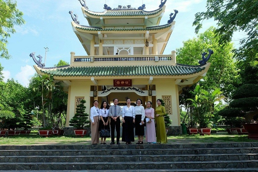 Thứ trưởng Bộ Ngoại giao Lê Thị Thu Hằng làm việc tại Đồng Nai Thứ trưởng Bộ Ngoại giao Lê Thị Thu Hằng làm việc tại Đồng Nai