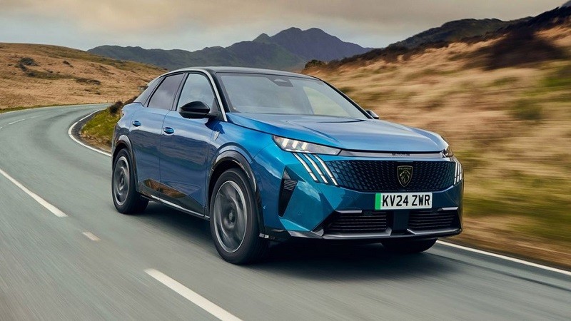 Cận cảnh Peugeot 3008 Plug-in Hybrid 195 e-DCS7 2024 vừa ra mắt, giá từ 1,15 tỷ đồng Cận cảnh Peugeot 3008 Plug-in Hybrid 195 e-DCS7 2024 vừa ra mắt, giá từ 1,15 tỷ đồng