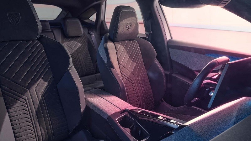 Cận cảnh Peugeot 3008 Plug-in Hybrid 195 e-DCS7 2024 vừa ra mắt, giá từ 1,15 tỷ đồng Cận cảnh Peugeot 3008 Plug-in Hybrid 195 e-DCS7 2024 vừa ra mắt, giá từ 1,15 tỷ đồng