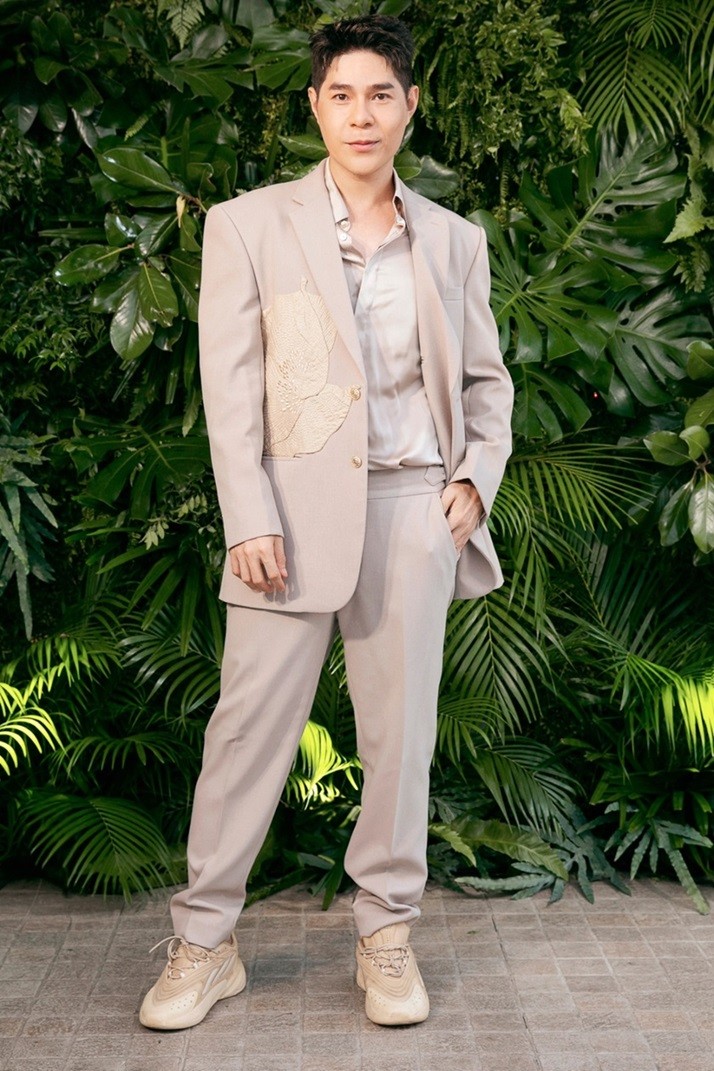 Hoa hậu Bùi Quỳnh Hoa