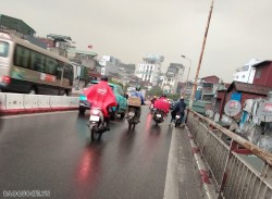 Dự báo thời tiết hôm nay 23/6: Bắc và Trung Bộ có mưa rào, nhiệt độ giảm, cảnh báo lốc, sét; Nam Bộ mưa to, có nơi mưa rất to