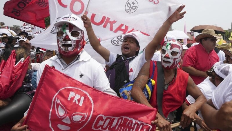 Bầu cử Mexico: 'Chu kỳ bầu cử đẫm máu nhất', đốt toàn bộ phiếu bầu ở một thành phố và phóng hỏa hội đồng bầu cử địa phương