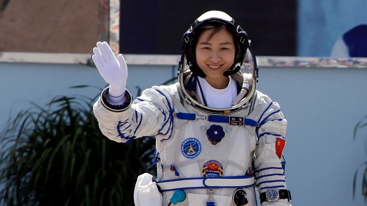 Gia đình và sự nghiệp đáng mơ ước của nữ phi hành gia Trung Quốc